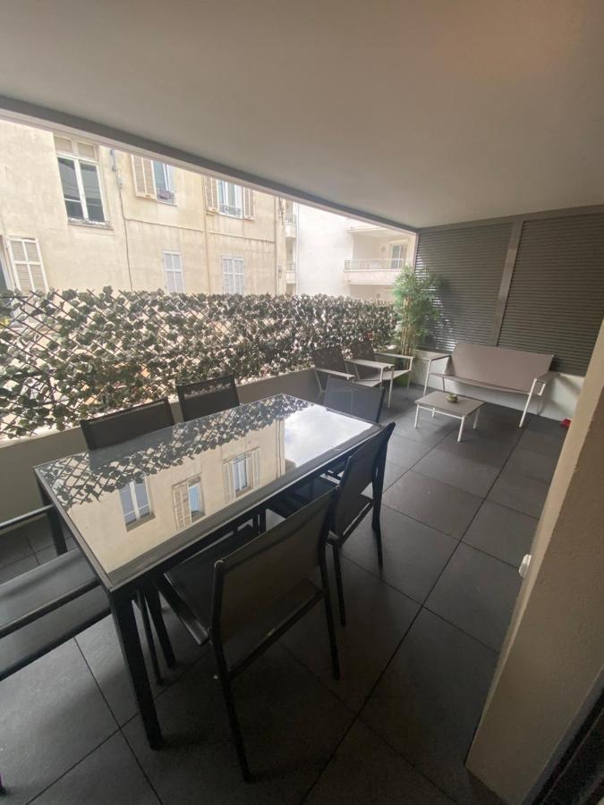 2 Pieces Avec Terrasse Et Piscine Croisette *