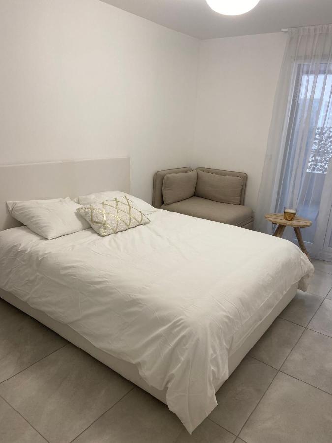 2 Pieces Avec Terrasse Et Piscine Croisette Apartment *